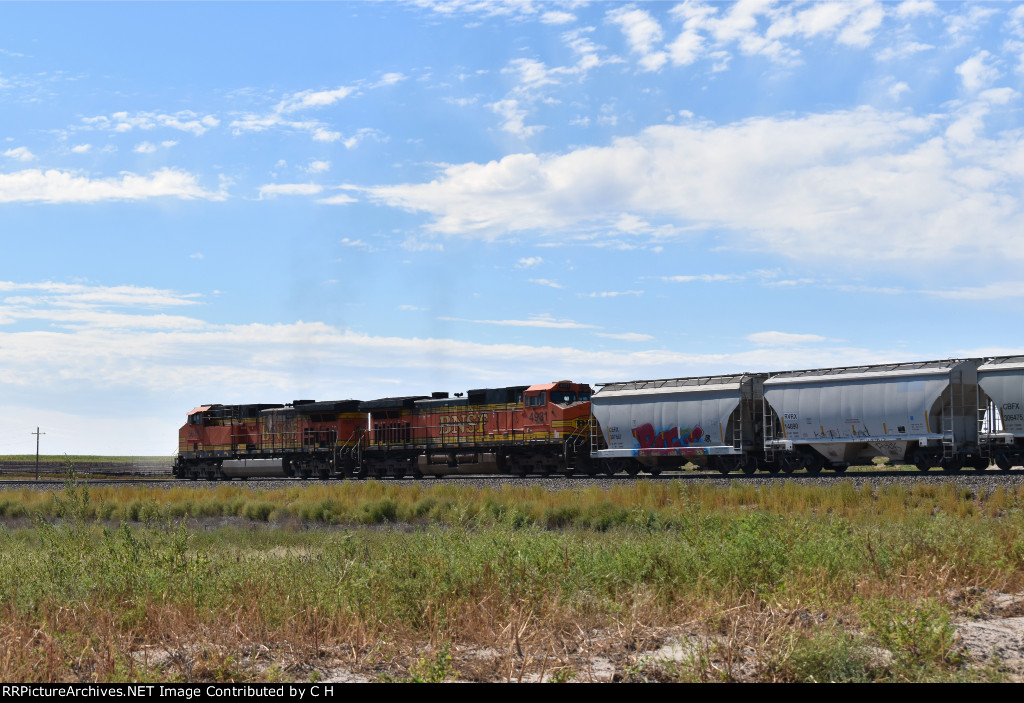 BNSF 5635/GECX 4931